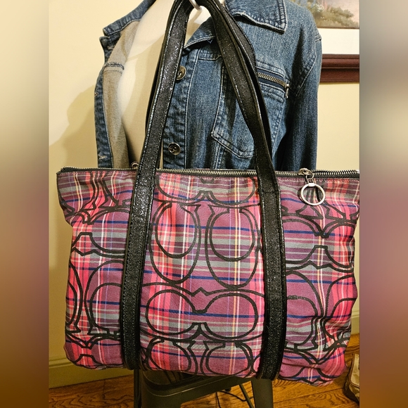 Coach Poppy Tartan Plaid Shoulder Bag / Tote G0982-14360 - Picture 2 of 11